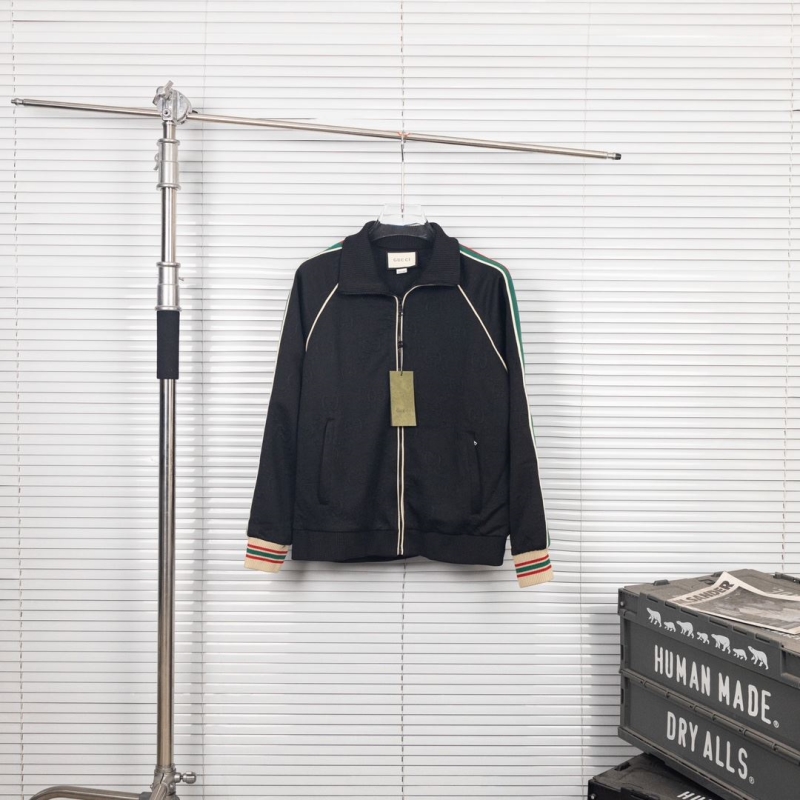 G*u*i coats